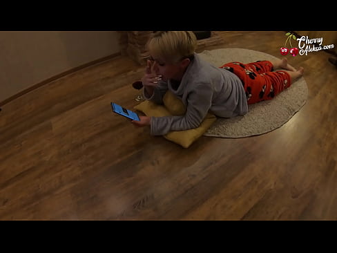 ❤️ পাগল স্বর্ণকেশী চুষা বিশাল শিশ্ন চুষা এবং এটি উপর লাফালাফি - পায়ূ সেক্স ❤ গুণমান পর্ণ ☑